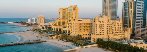 Comparing Free Zone and Mainland Business Setup